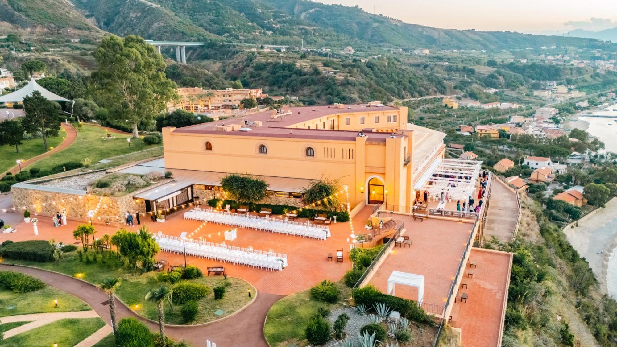 Altafiumara Resort & Spa Villa San Giovanni Exterior foto
